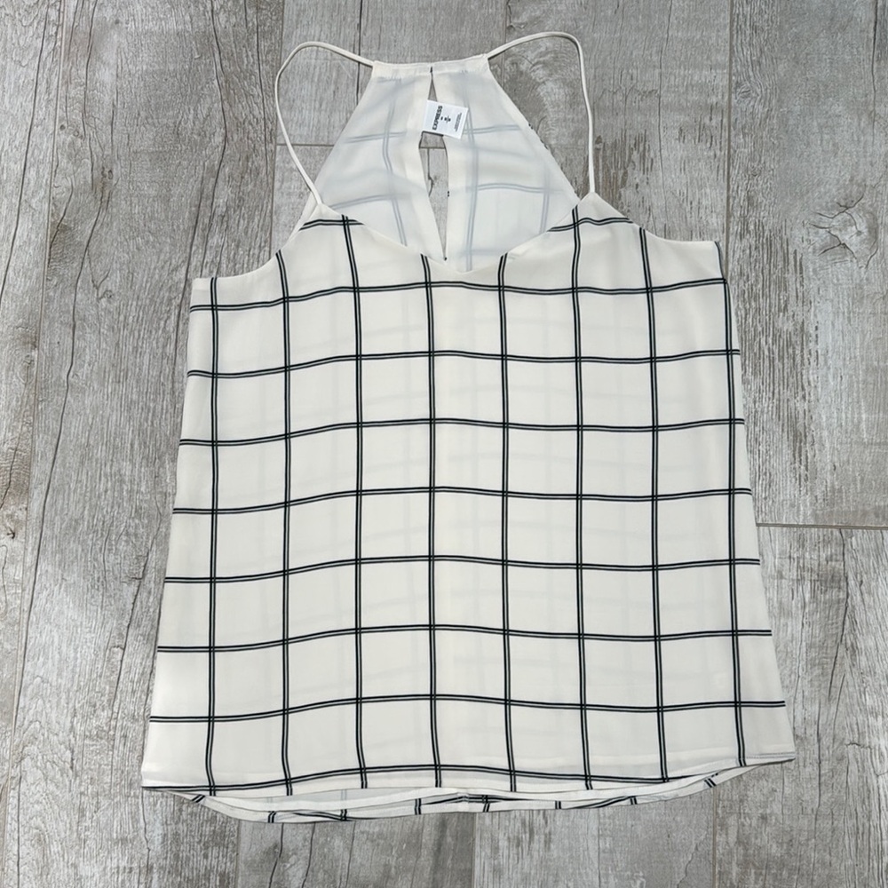 White and black sleeveless tank top boxy backless style